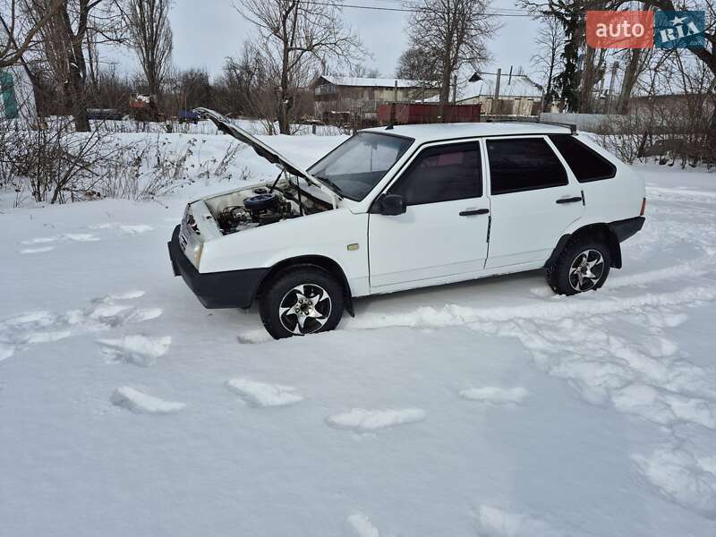 Хэтчбек ВАЗ / Lada 2109 2001 в Умани