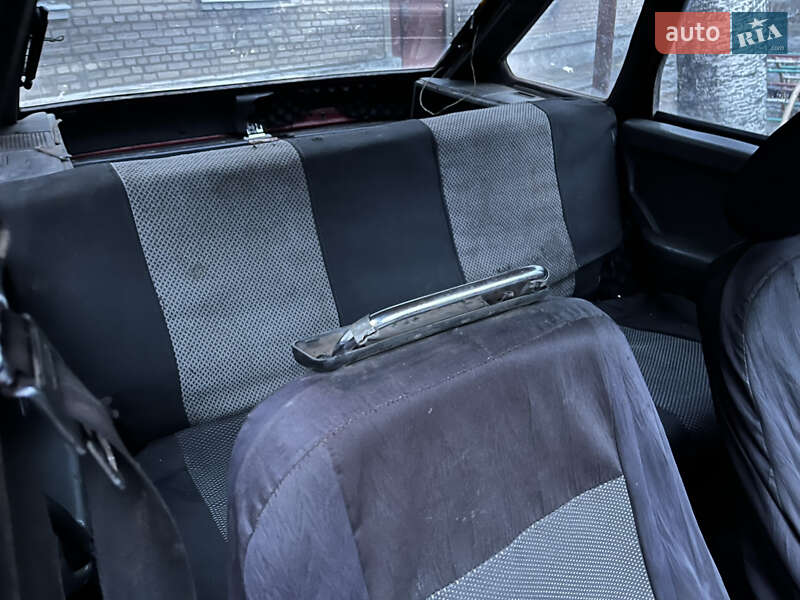 Хэтчбек ВАЗ / Lada 2109 1992 в Каменском фото 6 Хэтчбек ВАЗ / Lada 2109 1992 в Каменском