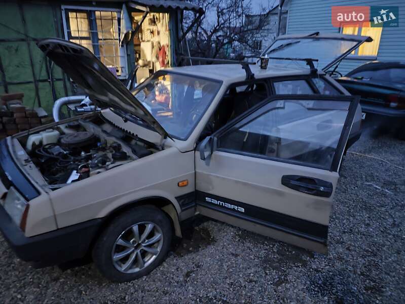 Хэтчбек ВАЗ / Lada 2109 1988 в Одессе фото Хэтчбек ВАЗ / Lada 2109 1988 в Одессе