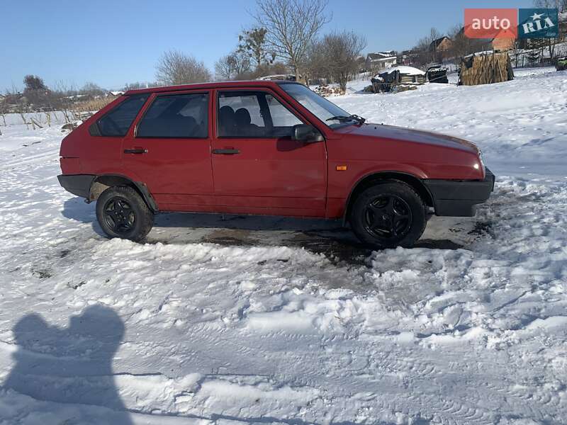 Хэтчбек ВАЗ / Lada 2109 1990 в Львове фото 5 Хэтчбек ВАЗ / Lada 2109 1990 в Львове