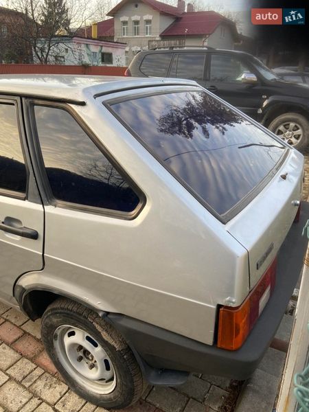 Хэтчбек ВАЗ / Lada 2109 2002 в Кутах