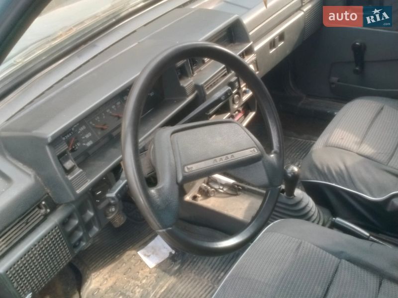 Хэтчбек ВАЗ / Lada 2109 2004 в Ровно