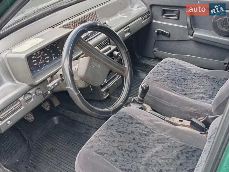 Хэтчбек ВАЗ / Lada 2109 1997 в Зенькове фото 3 Хэтчбек ВАЗ / Lada 2109 1997 в Зенькове