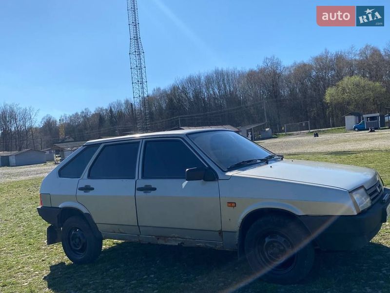 Хэтчбек ВАЗ / Lada 2109 2006 в Ивано-Франковске