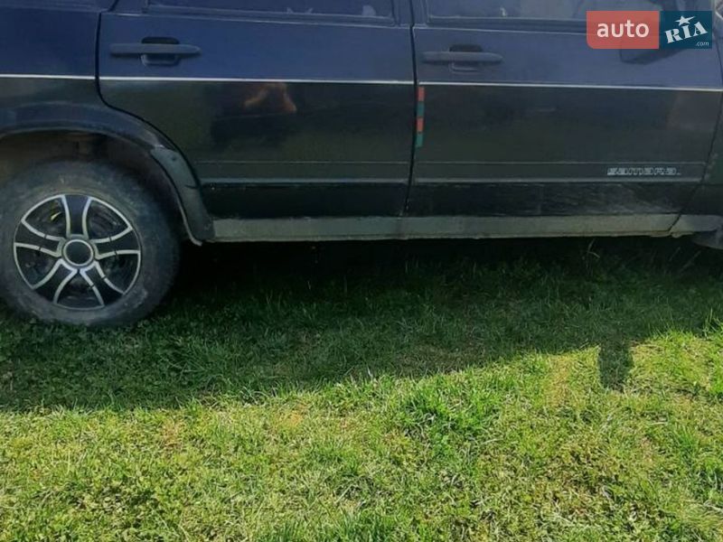 Хетчбек ВАЗ / Lada 2109 1995 в Івано-Франківську