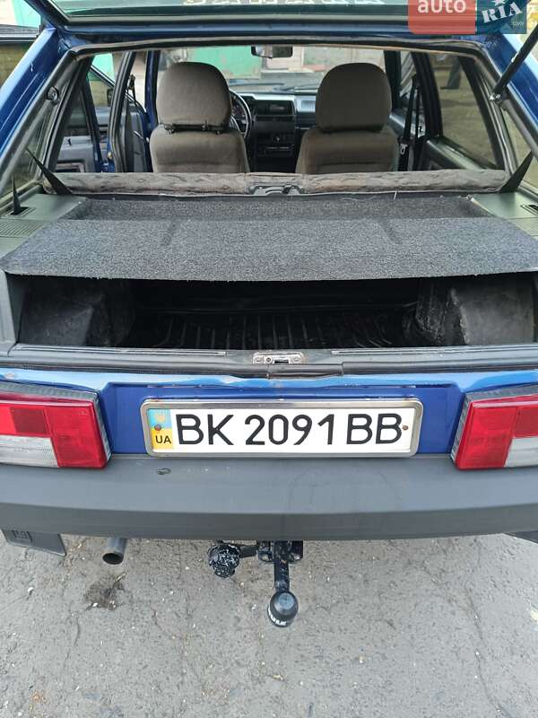 Хэтчбек ВАЗ / Lada 2109 2003 в Рафаловке
