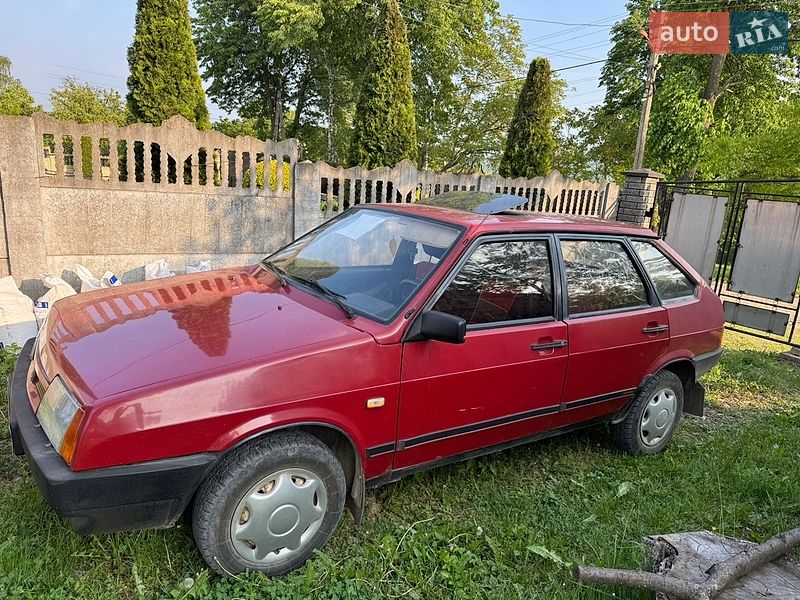Хетчбек ВАЗ / Lada 2109 1993 в Івано-Франківську