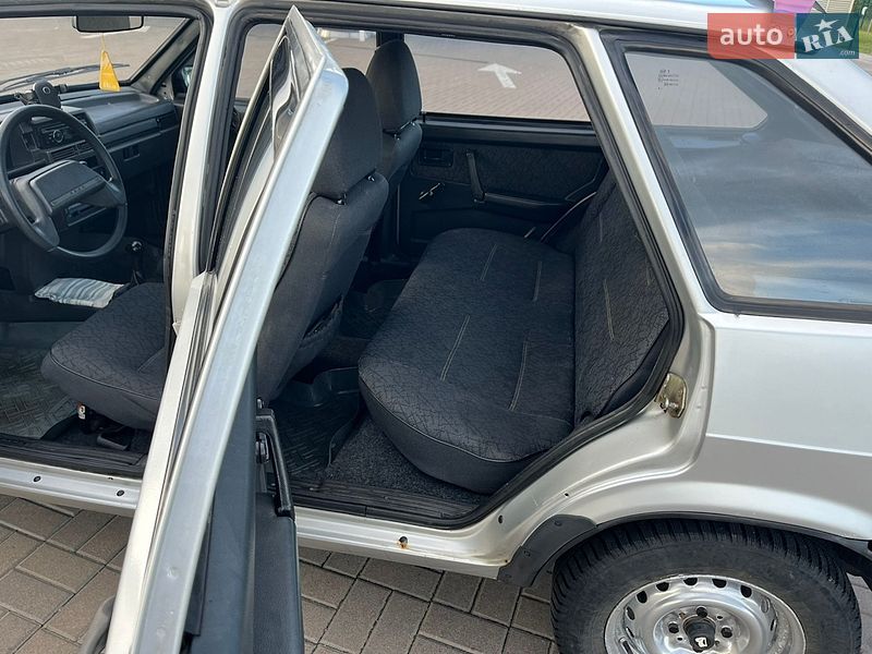 Хэтчбек ВАЗ / Lada 2109 2005 в Броварах