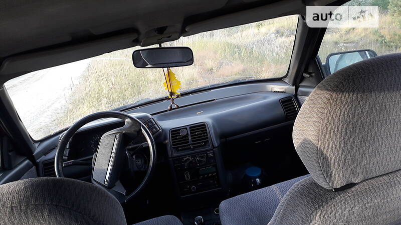 Седан ВАЗ / Lada 2110 2002 в Полонном фото 5 Седан ВАЗ / Lada 2110 2002 в Полонном