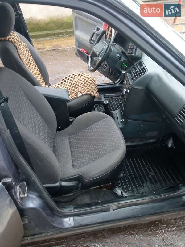 Седан ВАЗ / Lada 2110 2001 в Гоще