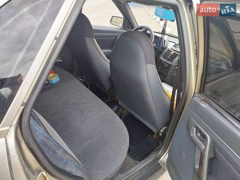Седан ВАЗ / Lada 2110 2001 в Килии