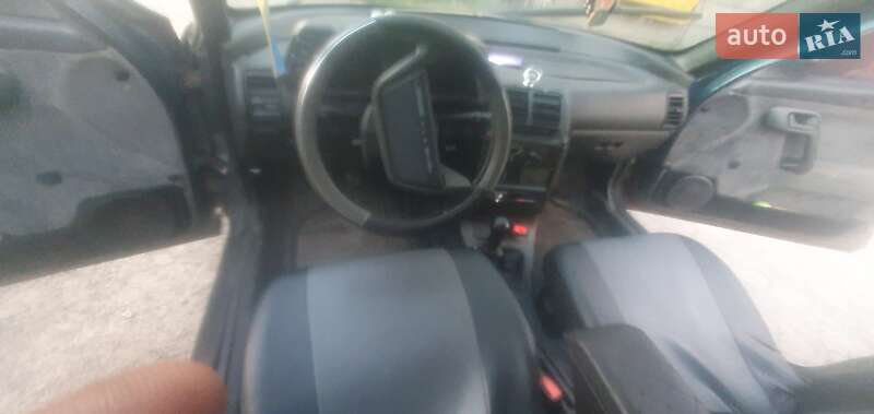 Седан ВАЗ / Lada 2110 2001 в Первомайске