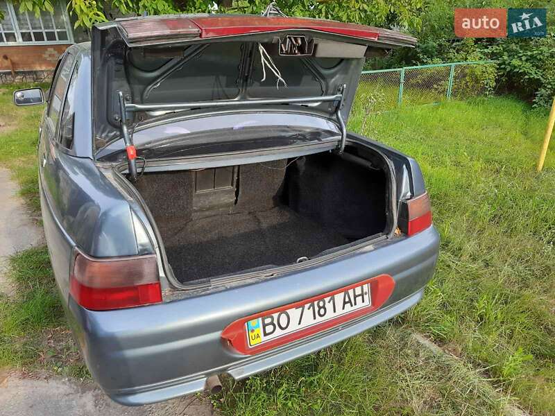 Седан ВАЗ / Lada 2110 2001 в Полонному