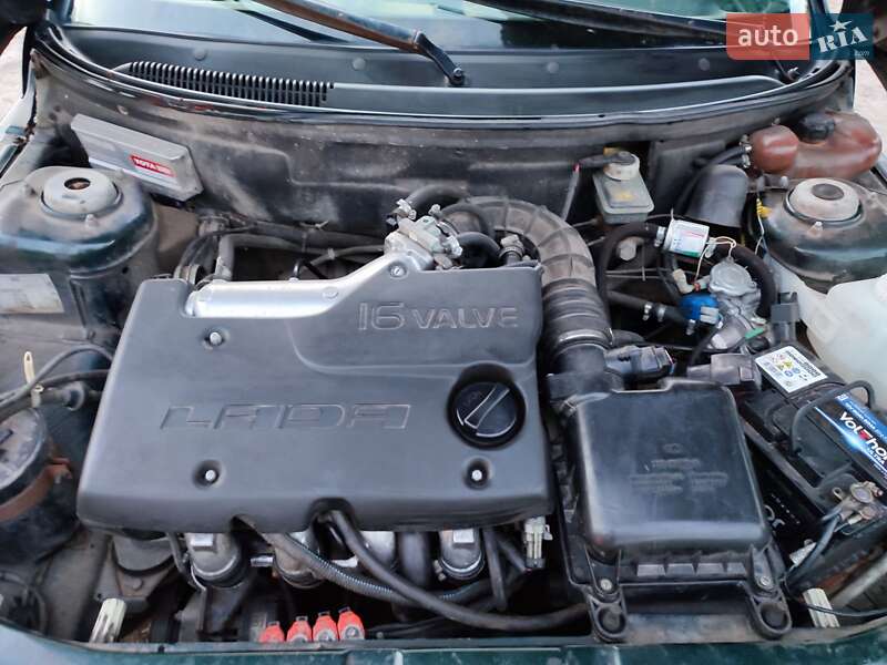 Седан ВАЗ / Lada 2110 2004 в Киеве