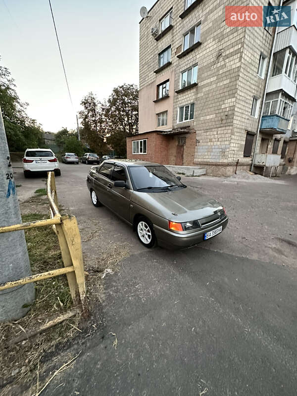 Седан ВАЗ / Lada 2110 2001 в Кропивницком