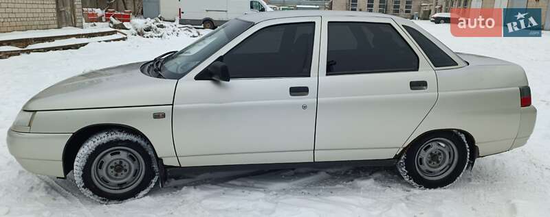 Седан ВАЗ / Lada 2110 2005 в Каневе
