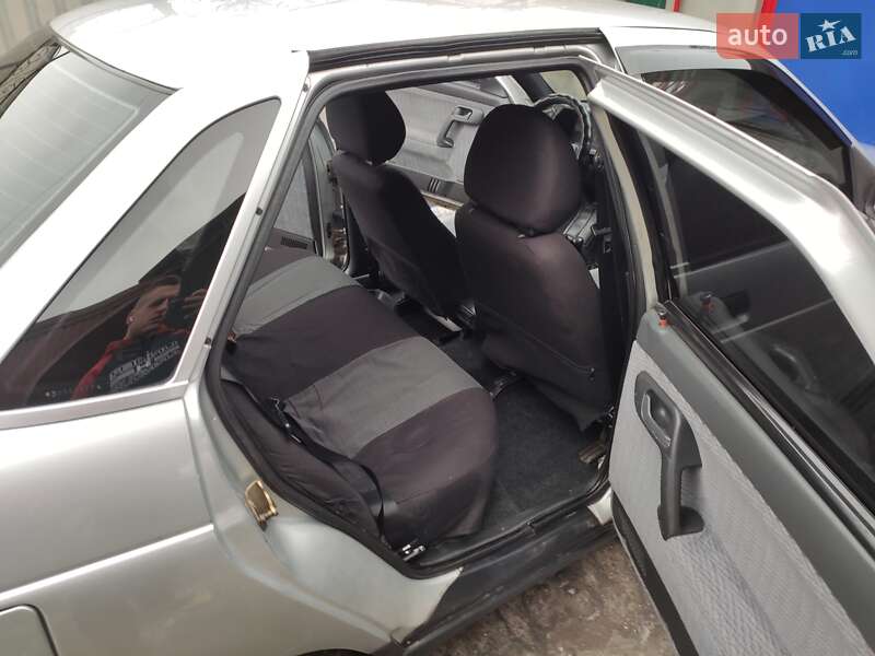 Седан ВАЗ / Lada 2110 2003 в Каменском фото 7 Седан ВАЗ / Lada 2110 2003 в Каменском