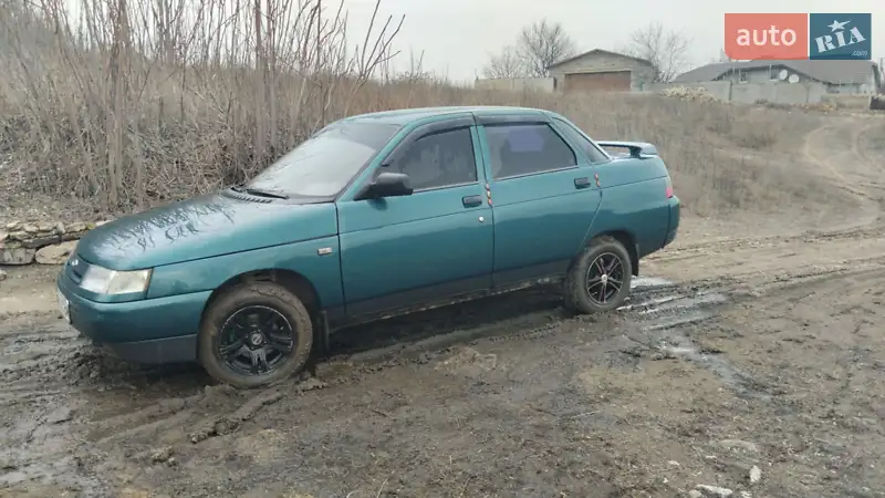 Седан ВАЗ 2110 2001 в 