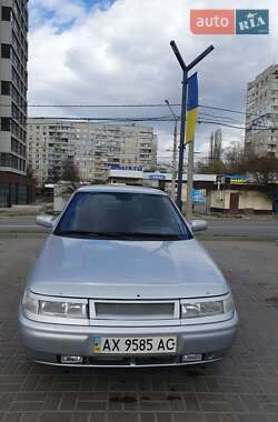 Седан ВАЗ 2110 2004 в 
