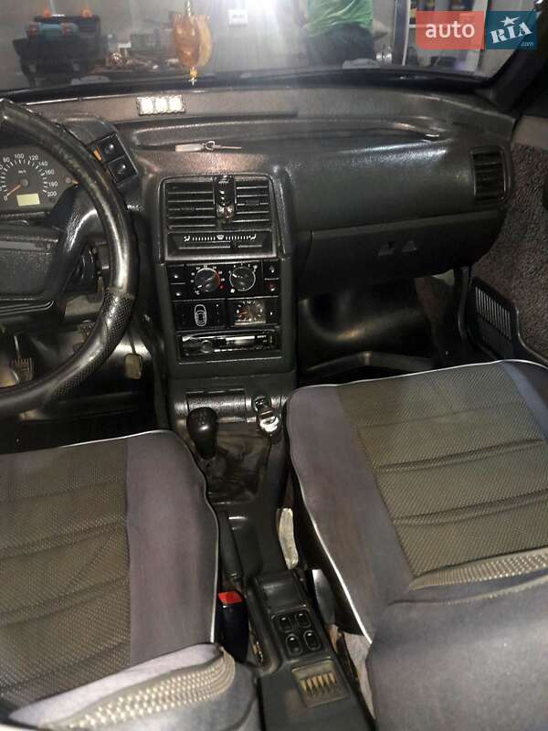 Седан ВАЗ / Lada 2110 2003 в Раздельной фото 8 Седан ВАЗ / Lada 2110 2003 в Раздельной