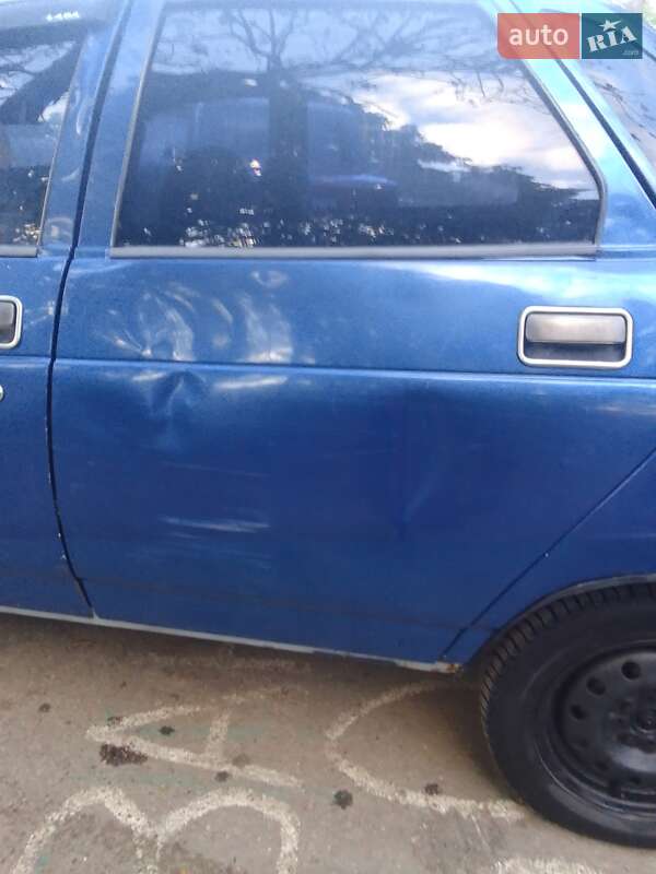 Седан ВАЗ / Lada 2110 2001 в Дніпрі