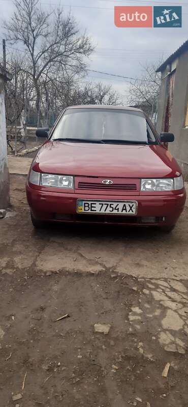 Седан ВАЗ / Lada 2110 2004 в Николаеве
