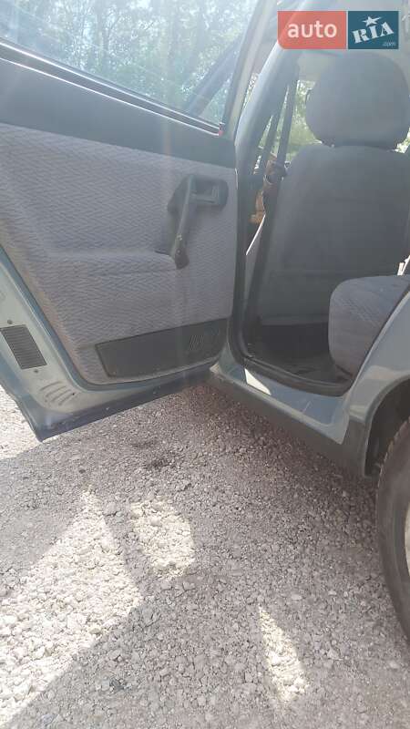 Седан ВАЗ / Lada 2110 2002 в Днепре