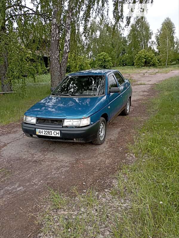 Седан ВАЗ / Lada 2110 2001 в Мене