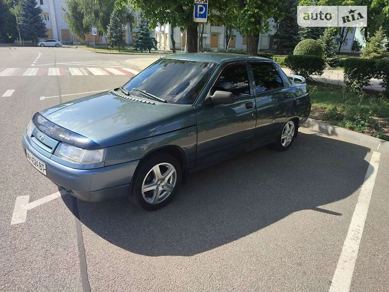 Седан ВАЗ / Lada 2110 2001 в Краматорську
