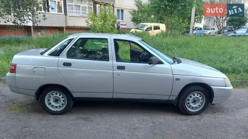 ВАЗ / Lada 2110