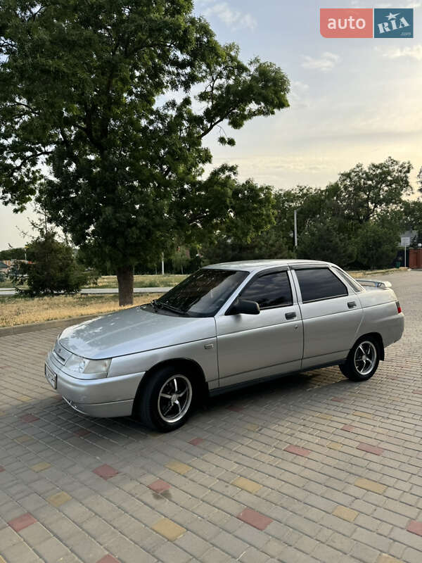 Седан ВАЗ / Lada 2110 2003 в Измаиле