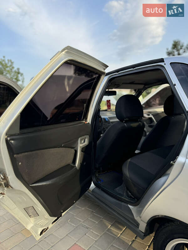 Седан ВАЗ / Lada 2110 2003 в Измаиле