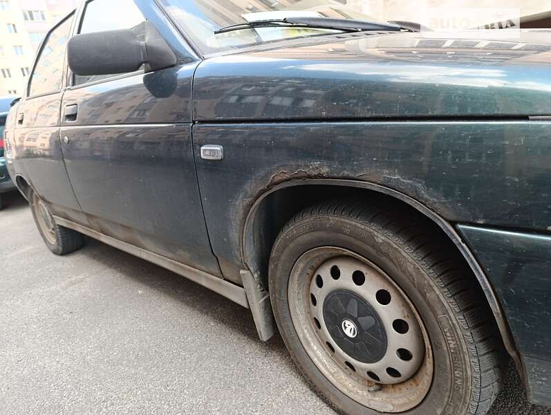 Седан ВАЗ / Lada 2110 2002 в Харькове