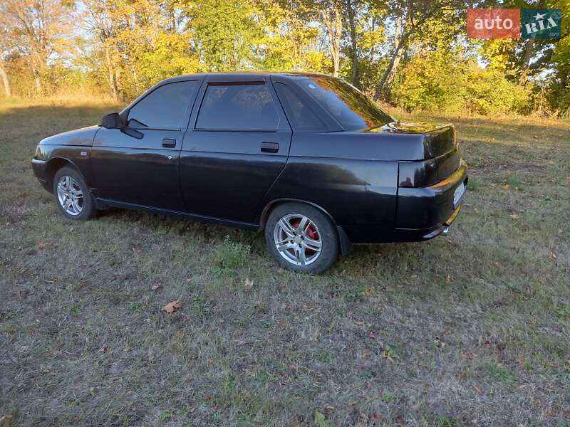 Седан ВАЗ / Lada 2110 2010 в Гадяче