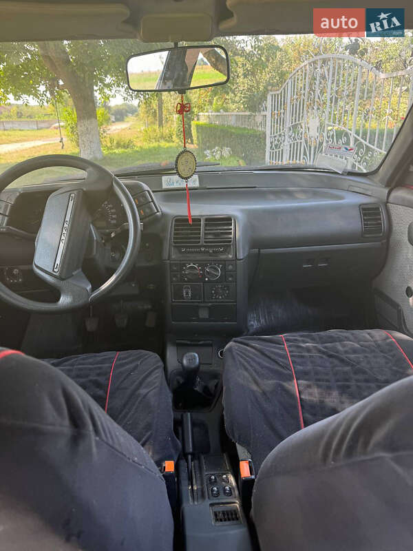 Седан ВАЗ / Lada 2110 2001 в Полонному