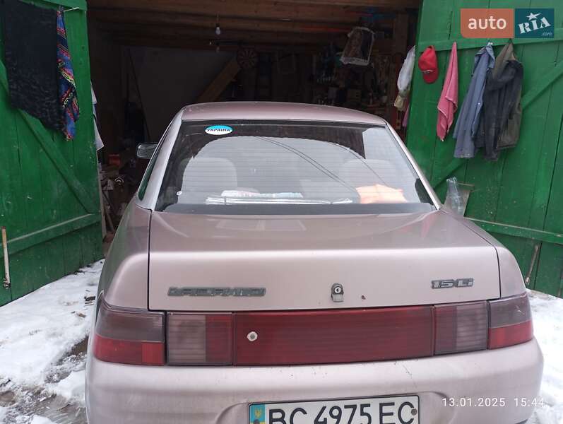 Седан ВАЗ / Lada 2110 2001 в Самборе