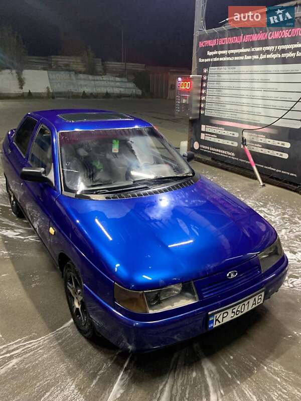 Седан ВАЗ / Lada 2110 2001 в Томаківці