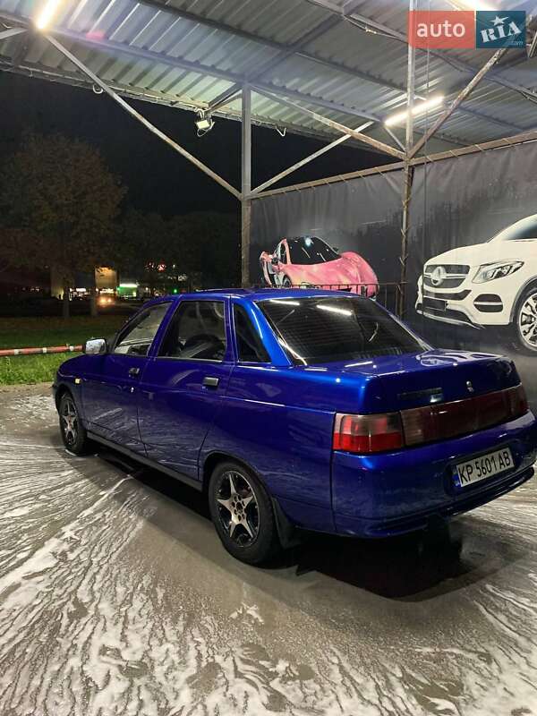 Седан ВАЗ / Lada 2110 2001 в Томаківці