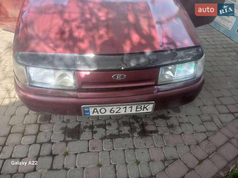Седан ВАЗ / Lada 2110 2004 в Ивано-Франковске