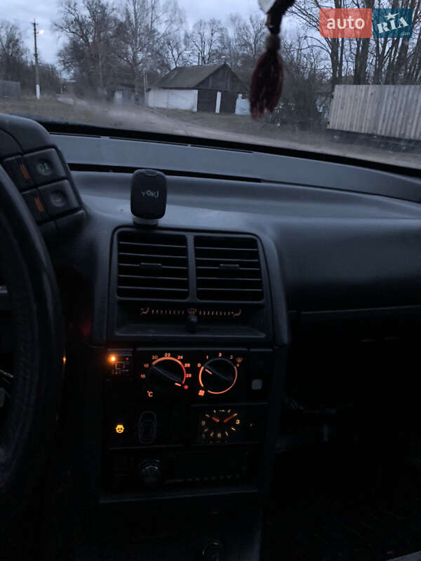 Седан ВАЗ / Lada 2110 2006 в Кролевце фото 9 Седан ВАЗ / Lada 2110 2006 в Кролевце