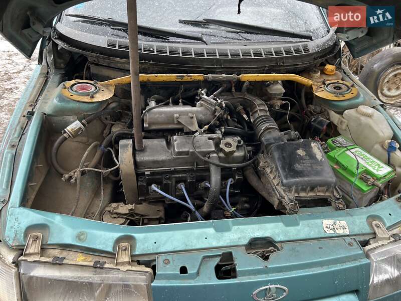 Седан ВАЗ / Lada 2110 2000 в Гайсине