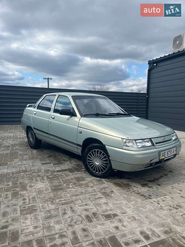Седан ВАЗ / Lada 2110 2002 в Вольногорске