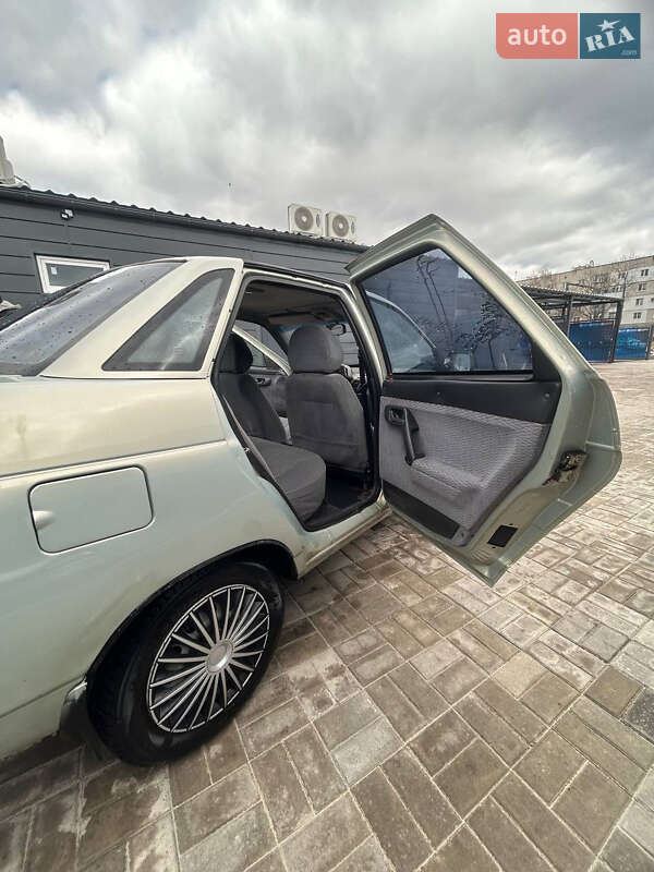 Седан ВАЗ / Lada 2110 2002 в Вольногорске