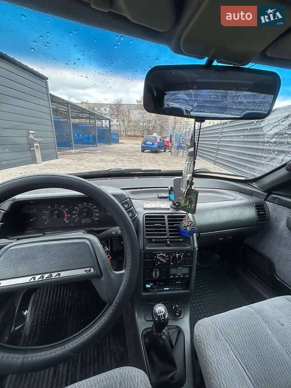 Седан ВАЗ / Lada 2110 2002 в Вольногорске