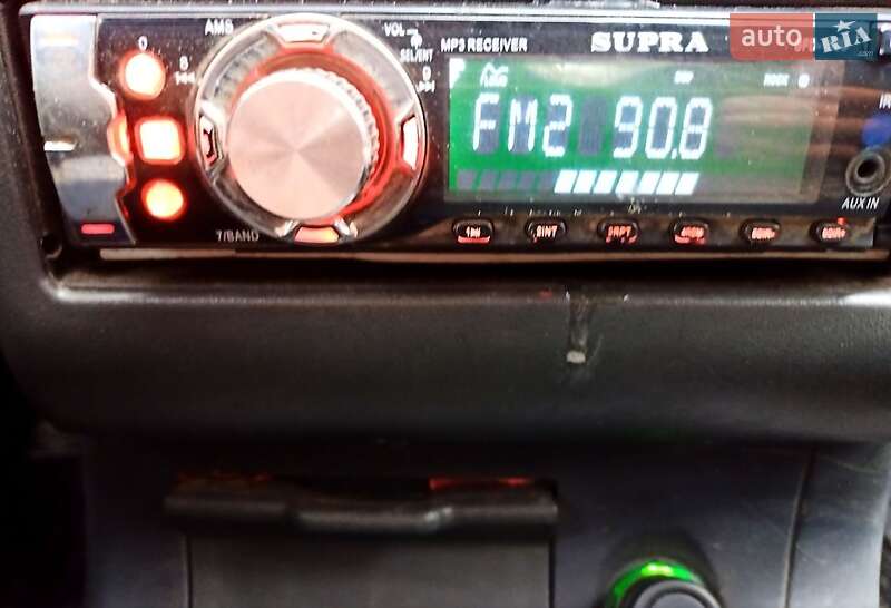 Седан ВАЗ / Lada 2110 2000 в Змиеве