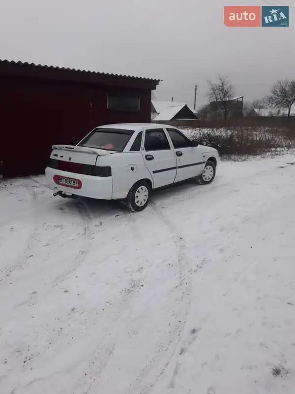 Седан ВАЗ 2110 2002 в 