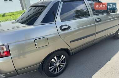 Седан ВАЗ 2110 2000 в 
