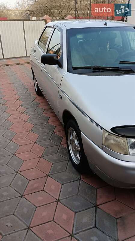 Седан ВАЗ / Lada 2110 2010 в Черновцах
