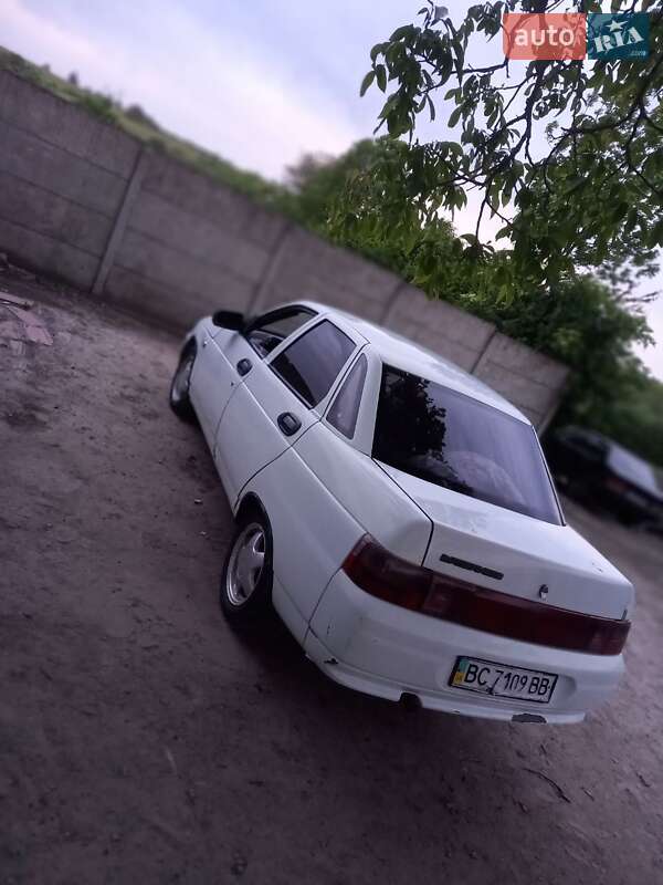 Седан ВАЗ / Lada 2110 2000 в Бобрке