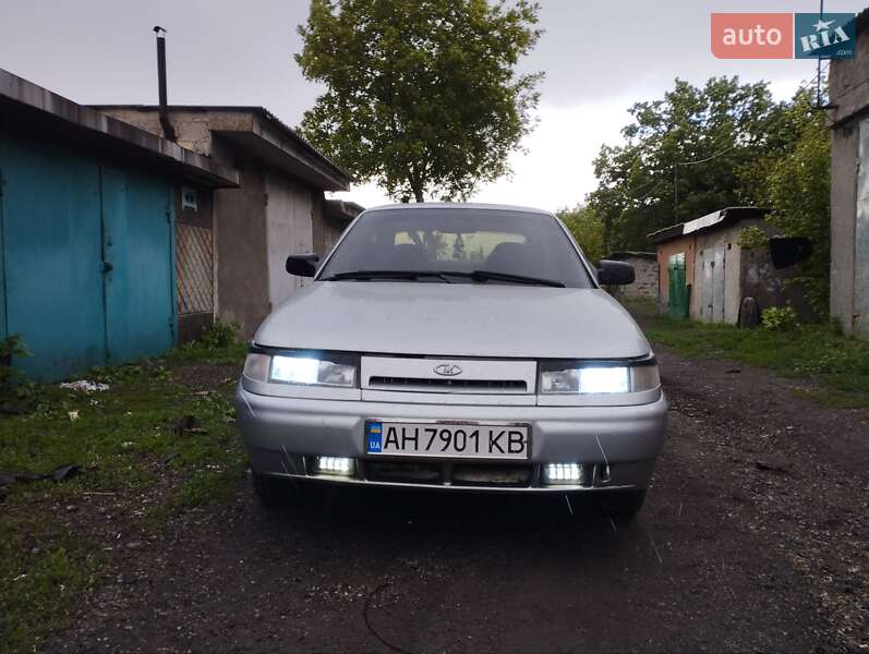 Седан ВАЗ 2110 2002 в 